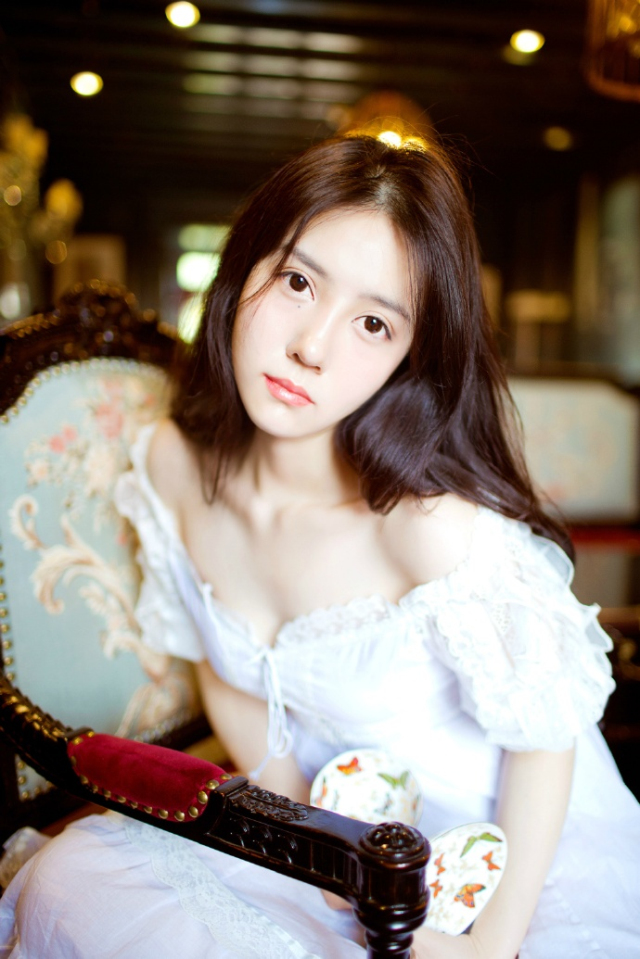 想到这里，诸葛亮眉头不禁蹙起来，如果真是如此的话，就得好生安排一番，尽量避免双方的冲突。